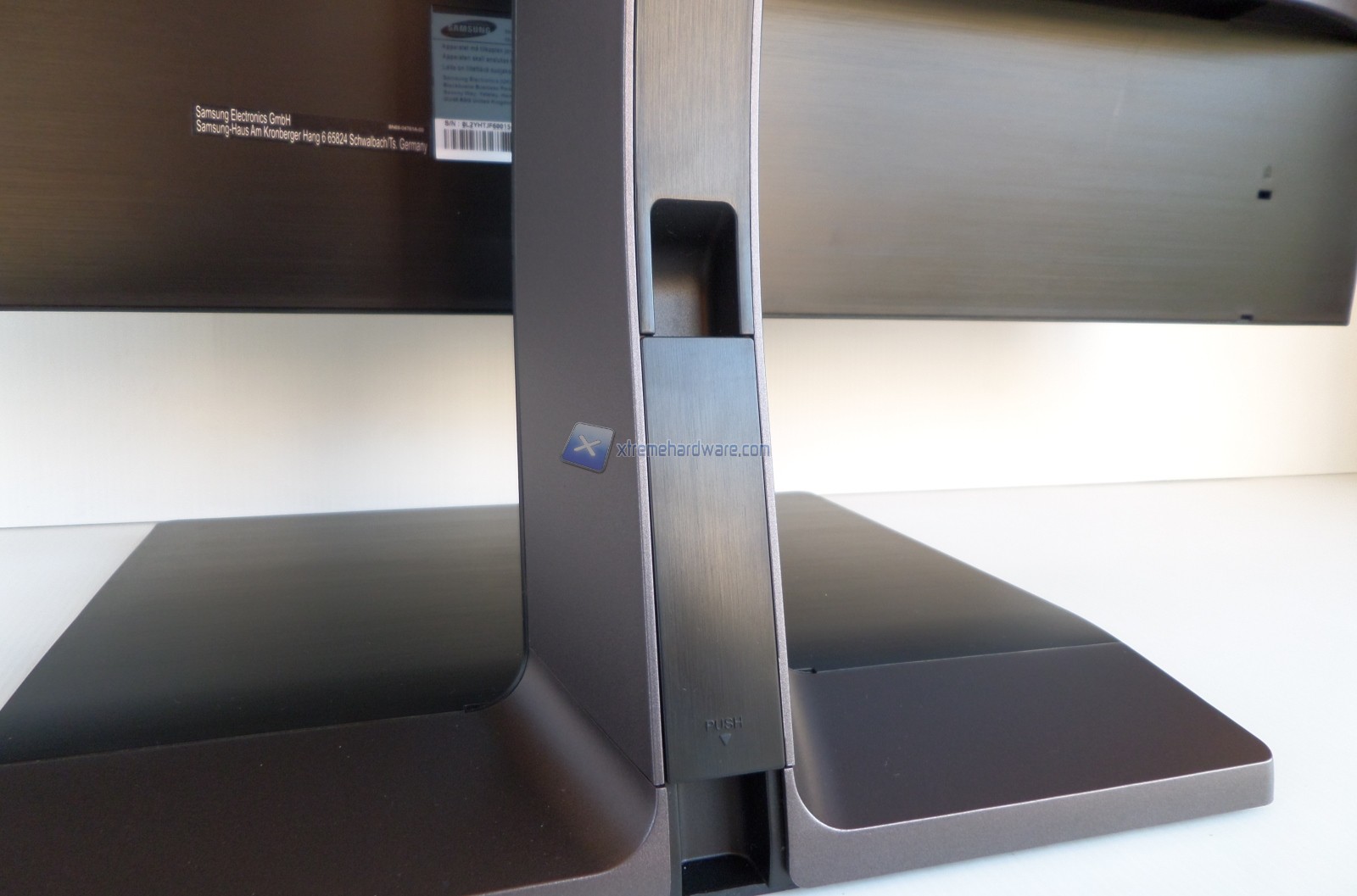 Monitor 08