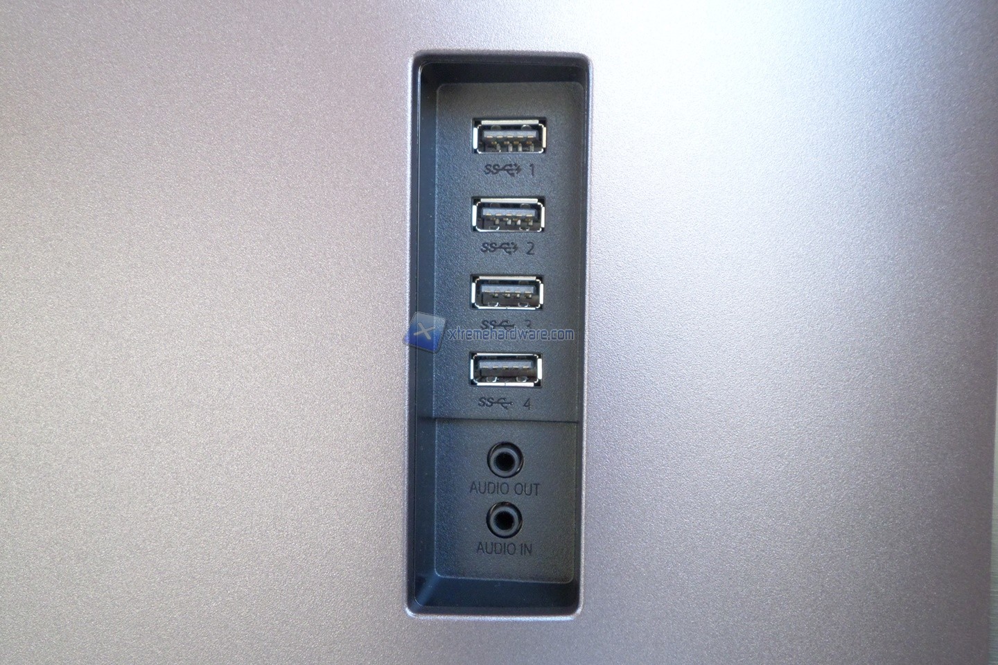 Monitor 10